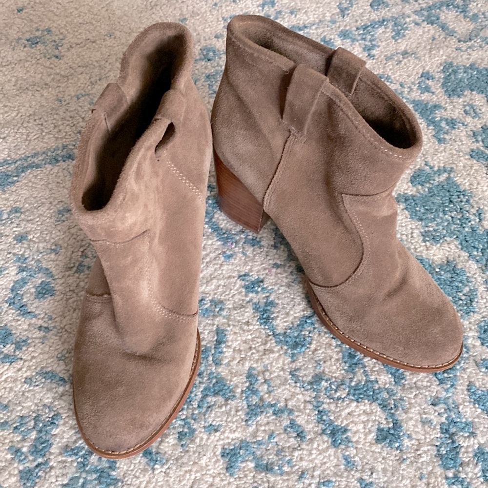 Splendid taupe boots
